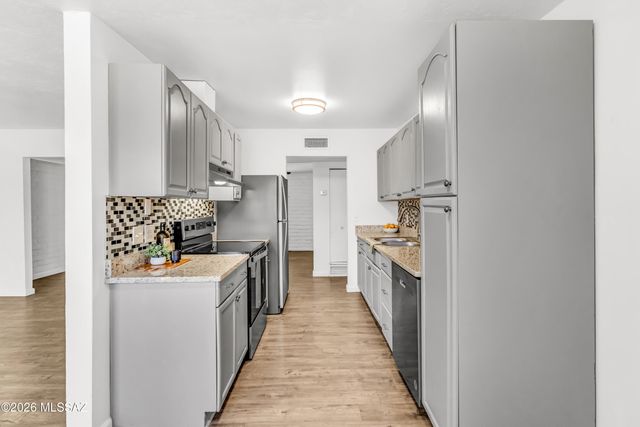 6501 E Brooks Drive, Tucson, AZ 85730