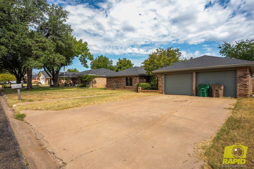 Image 2 of property listing at 3822 Driftwood Drive, San Angelo, TX 76904