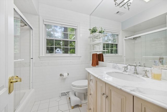 1330 Maple Avenue, Downers Grove, IL 60515