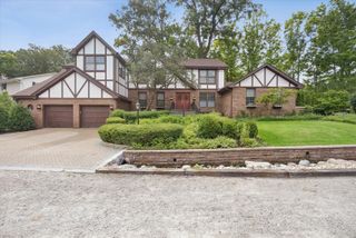 1330 Maple Avenue, Downers Grove, IL 60515