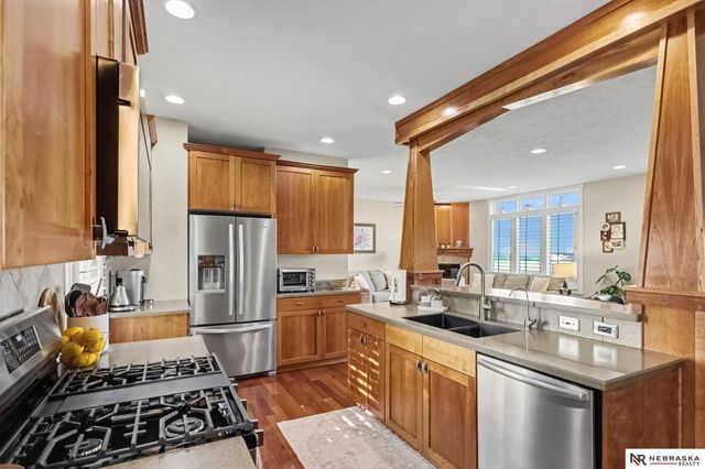7100 NW 4th Street, Lincoln, NE 68521