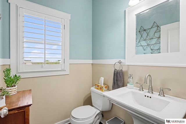 7100 NW 4th Street, Lincoln, NE 68521