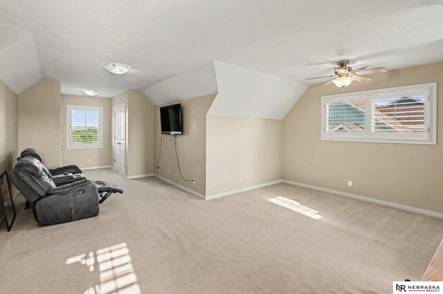 7100 NW 4th Street, Lincoln, NE 68521