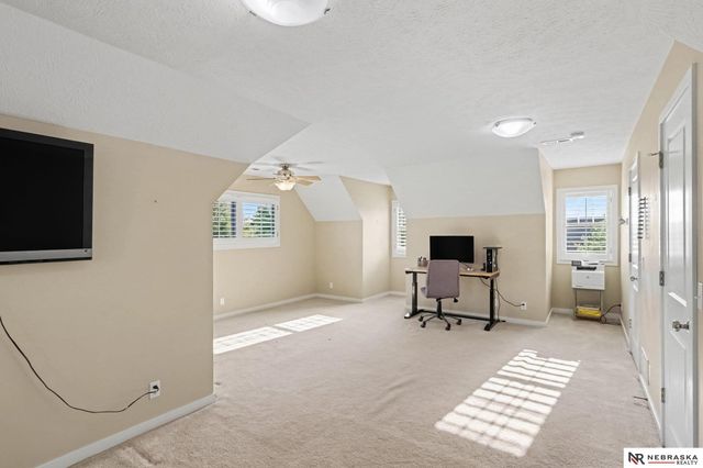 7100 NW 4th Street, Lincoln, NE 68521