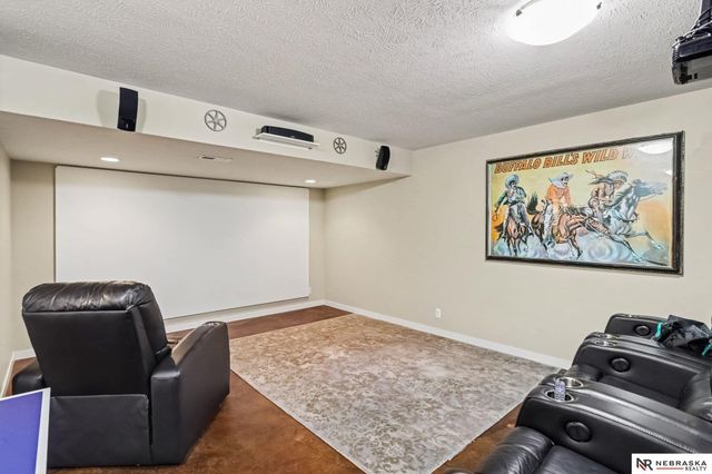 7100 NW 4th Street, Lincoln, NE 68521