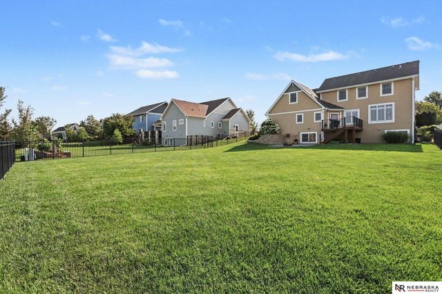 7100 NW 4th Street, Lincoln, NE 68521