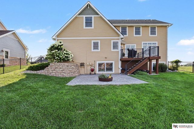 7100 NW 4th Street, Lincoln, NE 68521
