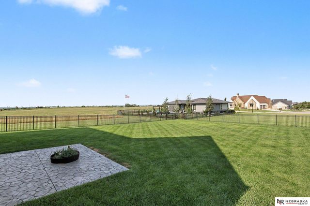 7100 NW 4th Street, Lincoln, NE 68521