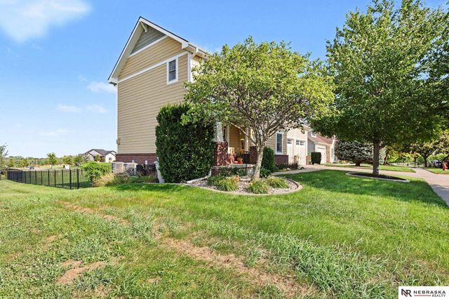 7100 NW 4th Street, Lincoln, NE 68521