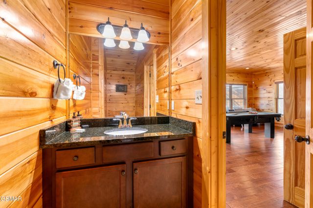 856 Resort Way, Gatlinburg, TN 37738