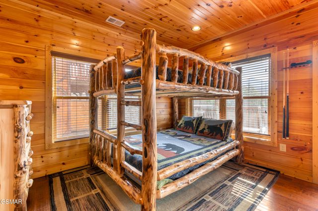 856 Resort Way, Gatlinburg, TN 37738