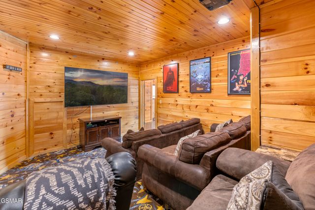 856 Resort Way, Gatlinburg, TN 37738