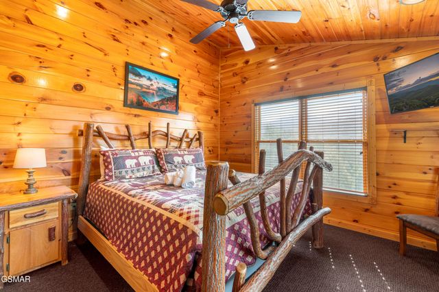 856 Resort Way, Gatlinburg, TN 37738