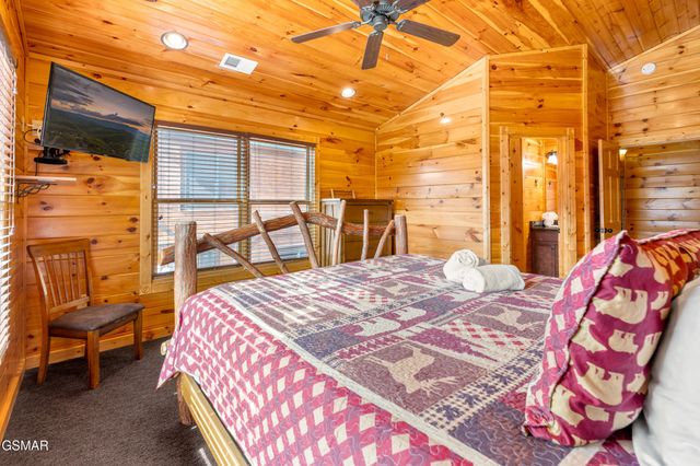 856 Resort Way, Gatlinburg, TN 37738