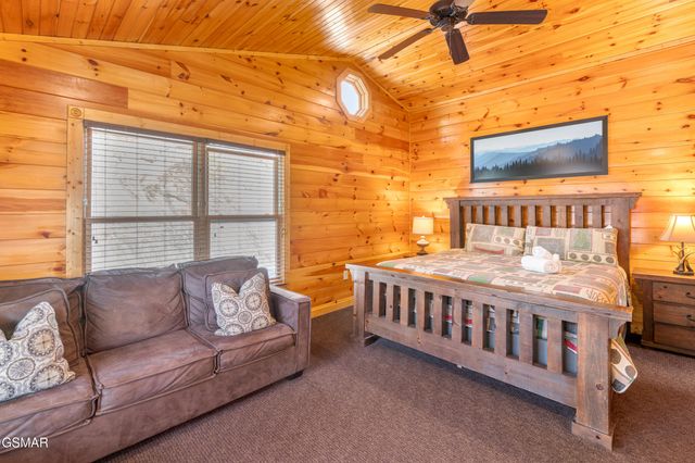 856 Resort Way, Gatlinburg, TN 37738