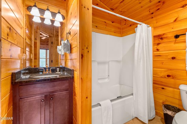 856 Resort Way, Gatlinburg, TN 37738