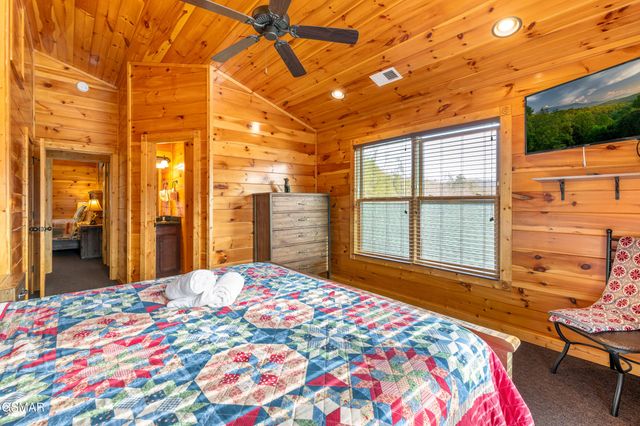 856 Resort Way, Gatlinburg, TN 37738