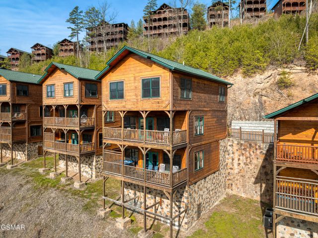 856 Resort Way, Gatlinburg, TN 37738