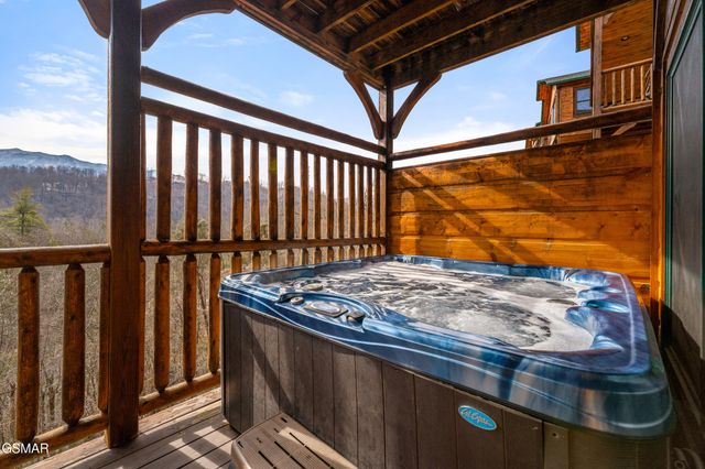 856 Resort Way, Gatlinburg, TN 37738