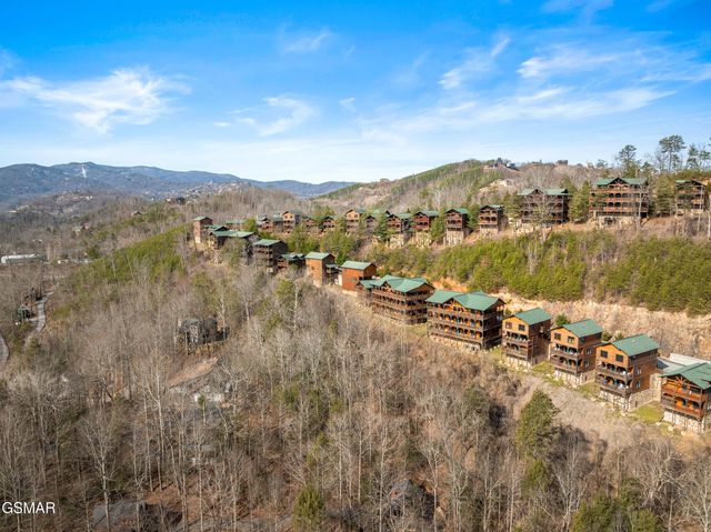 856 Resort Way, Gatlinburg, TN 37738