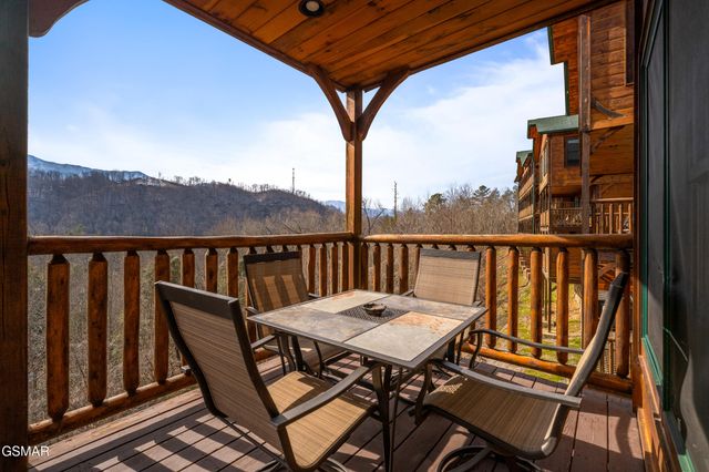856 Resort Way, Gatlinburg, TN 37738
