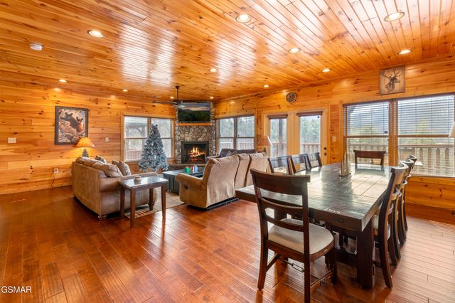 856 Resort Way, Gatlinburg, TN 37738