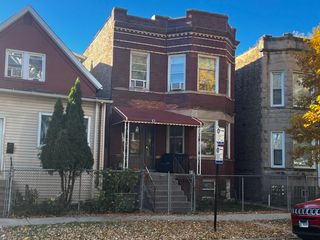 1346 N Lawndale Avenue, Chicago, IL 60651