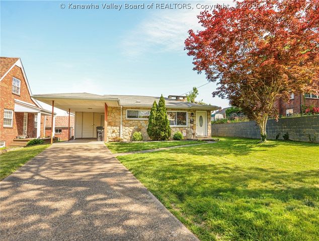 58 9th Avenue, St Albans, WV 25177