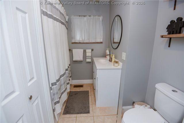58 9th Avenue, St Albans, WV 25177