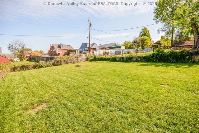 58 9th Avenue, St Albans, WV 25177