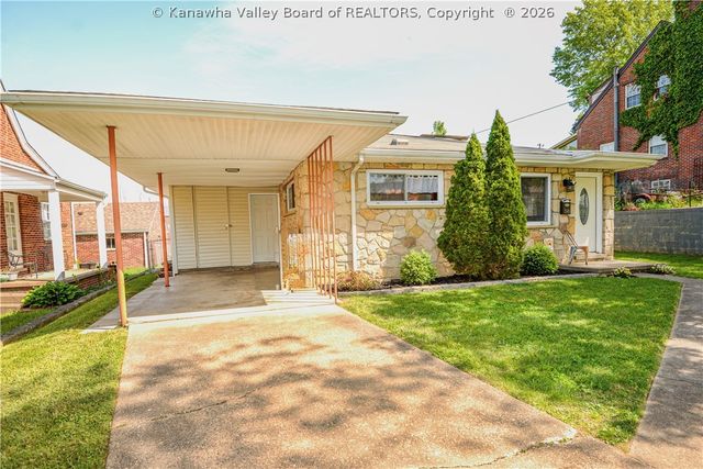 58 9th Avenue, St Albans, WV 25177
