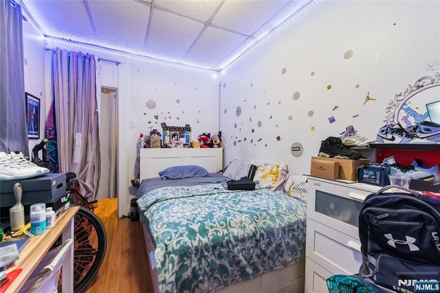 123 47th Street, Union City, NJ 07087