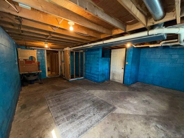 2206 N 5 Mile Road, Lincoln Twp, MI 48642