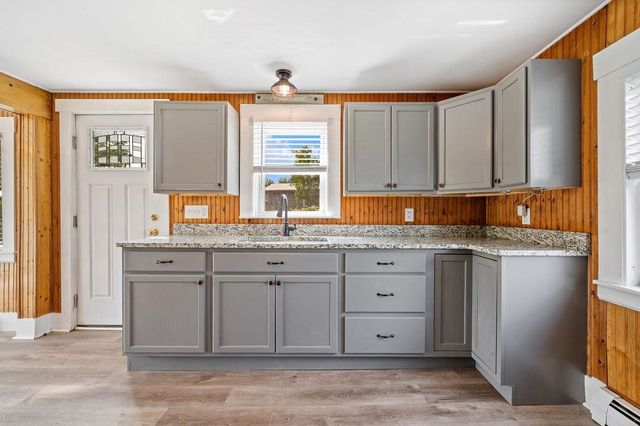293 Laconia Road, Tilton, NH 03237