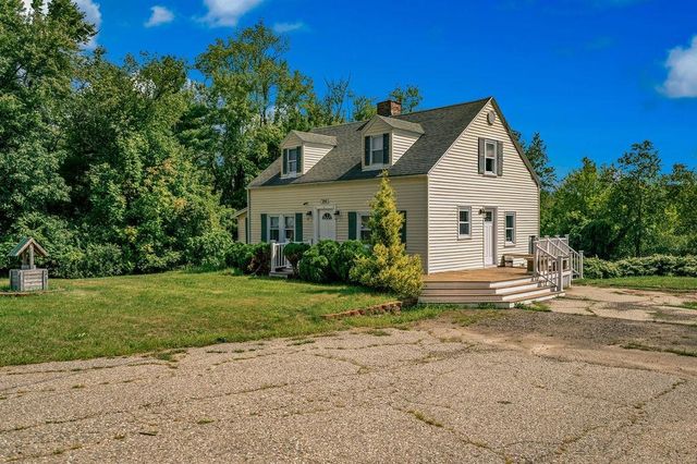 293 Laconia Road, Tilton, NH 03237