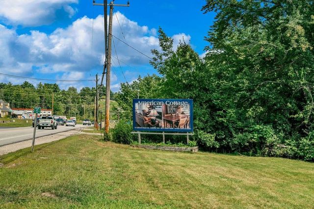 293 Laconia Road, Tilton, NH 03237