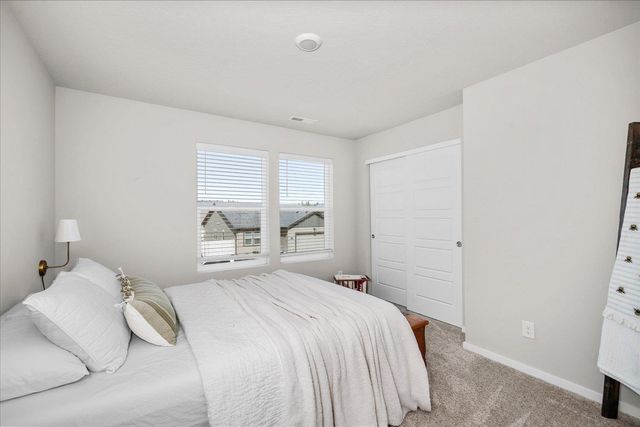 5901 W Youngstown Ln, Spokane, WA 99208