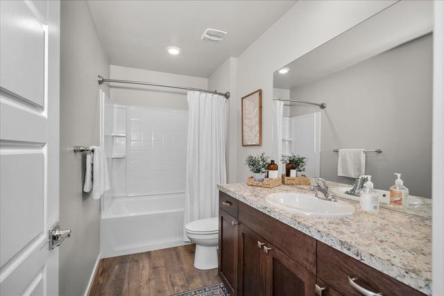 5901 W Youngstown Ln, Spokane, WA 99208