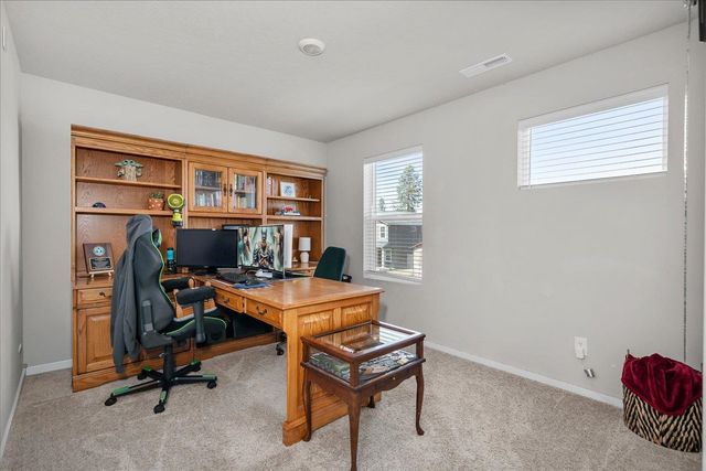 5901 W Youngstown Ln, Spokane, WA 99208