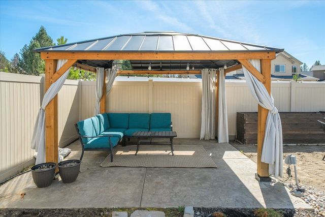 5901 W Youngstown Ln, Spokane, WA 99208