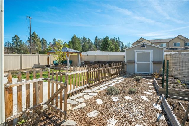 5901 W Youngstown Ln, Spokane, WA 99208