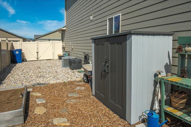 5901 W Youngstown Ln, Spokane, WA 99208