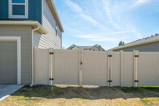 5901 W Youngstown Ln, Spokane, WA 99208