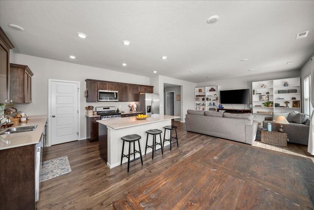 5901 W Youngstown Ln, Spokane, WA 99208