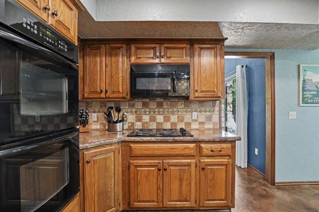 2028 Melody Lane, Edmond, OK 73013
