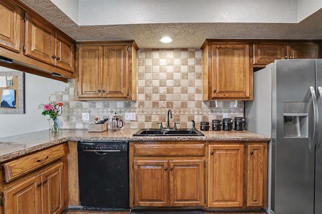 2028 Melody Lane, Edmond, OK 73013