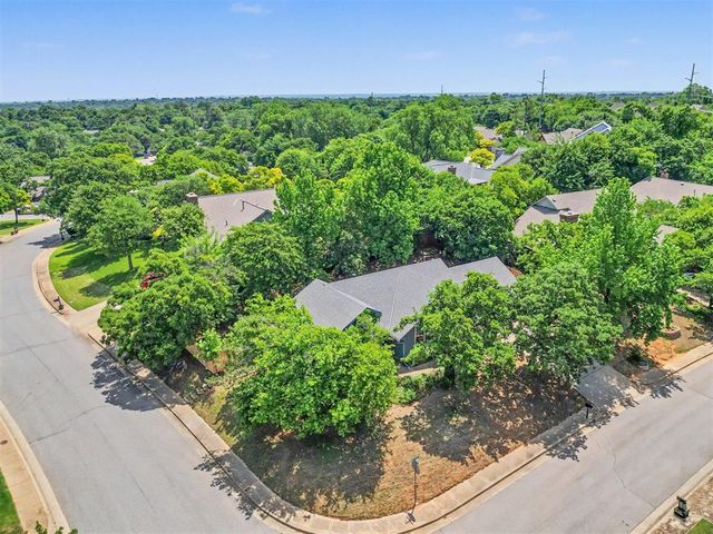 2028 Melody Lane, Edmond, OK 73013