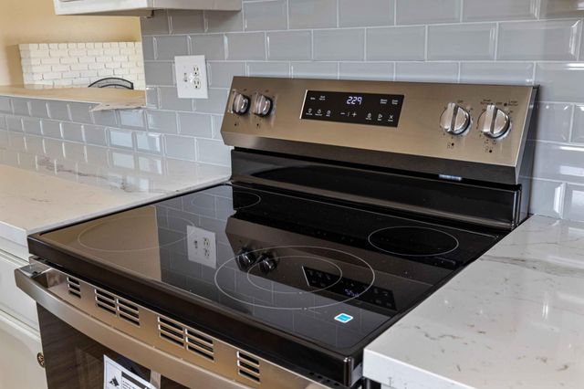 1407 E D St, Oakdale, CA 95361