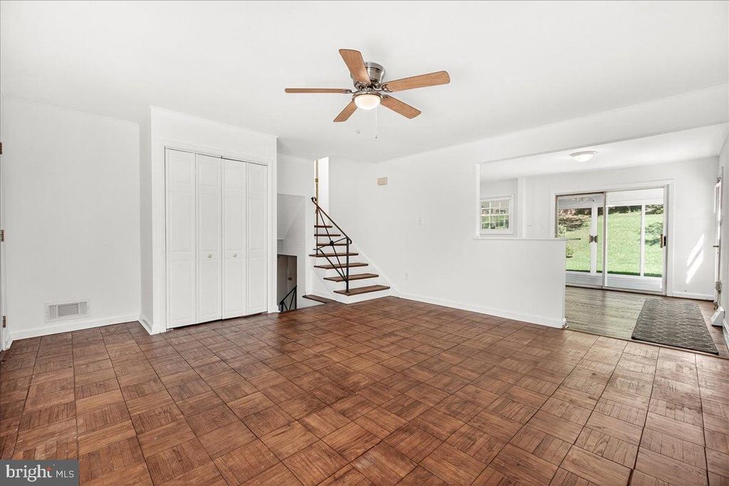 Image 14 of property listing at 13016 TURKEY BRANCH PKWY, Rockville, MD 20853