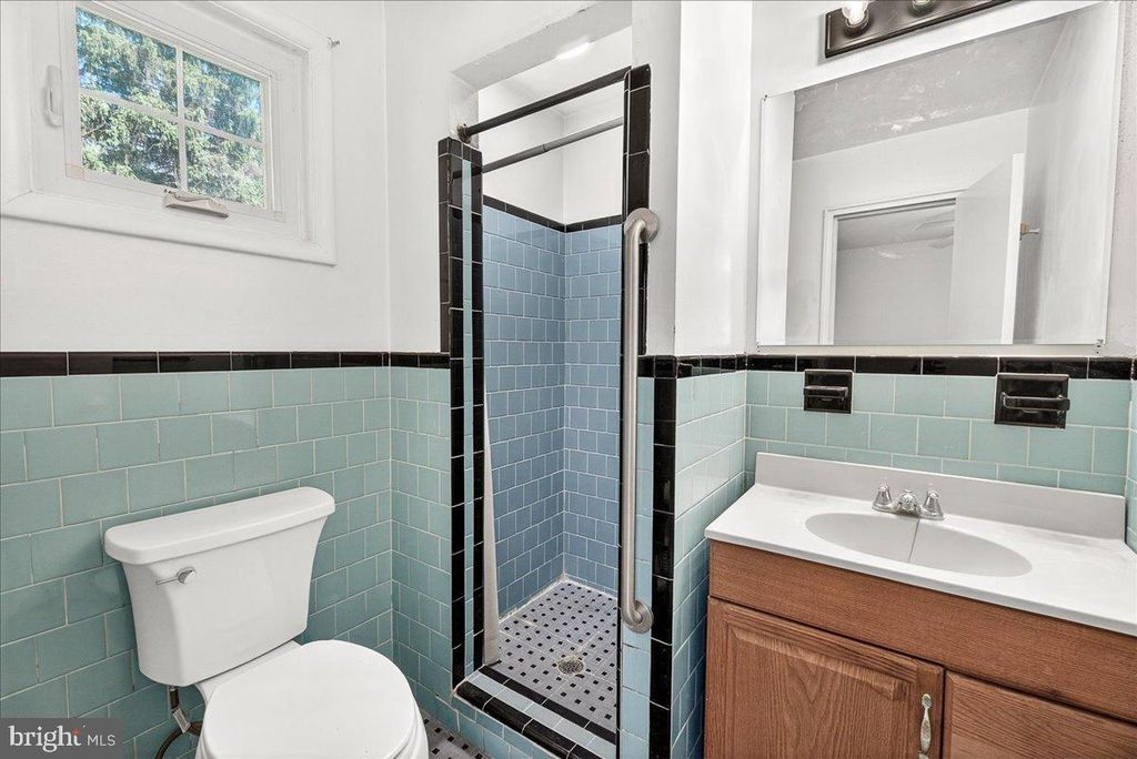 Image 17 of property listing at 13016 TURKEY BRANCH PKWY, Rockville, MD 20853